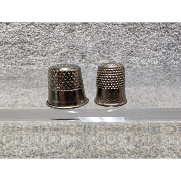 LOT OF 5 SILVER COLOR VINTAGE SEWING THIMBLES - Picture 9 of 13